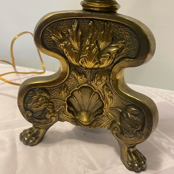 Elegant Gold Table Lamp brass vintage Regency style. No lampshade - Picture 5 of 16